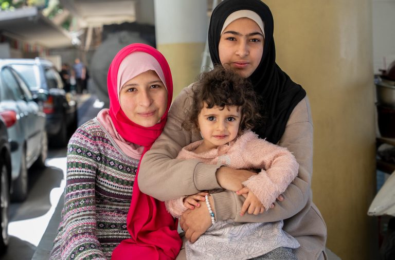 Generacija otrok na Bližnjem vzhodu se vse globlje pogreza v krizo